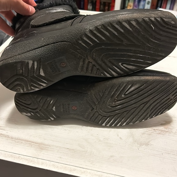 Blondo Women’s Sammi Ankle Boots (9-Wide) - Black - Picture 5 of 7